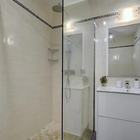 South Facing Near Sandy Beach And Golf Courses Apartment