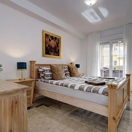 South Facing Near Sandy Beach And Golf Courses Apartment *